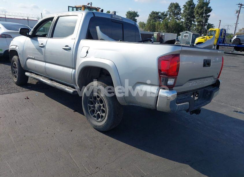 Photo 3 of 2022 Toyota Tacoma SR5 V6 (VIN 3TMAZ5CN2NM163350)