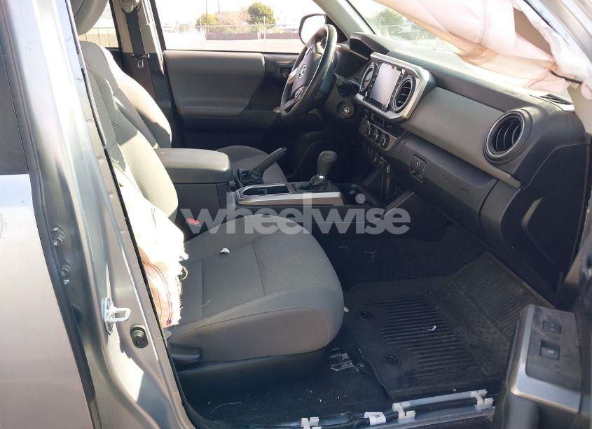 Photo 5 of 2022 Toyota Tacoma SR5 V6 (VIN 3TMAZ5CN2NM163350)