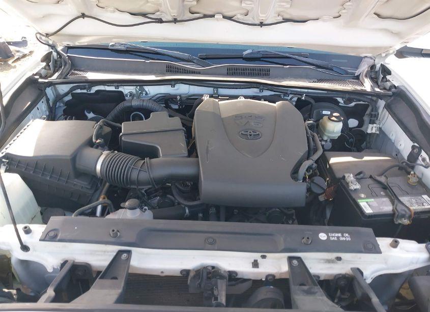 Photo 10 of 2017 Toyota Tacoma SR5 V6 (VIN 3TMAZ5CN3HM027832)