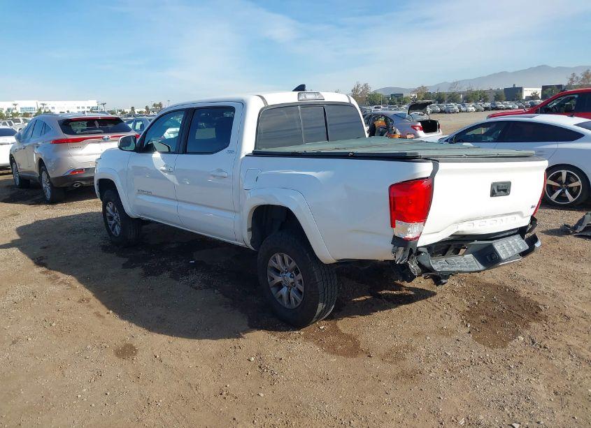 Photo 3 of 2017 Toyota Tacoma SR5 V6 (VIN 3TMAZ5CN3HM027832)