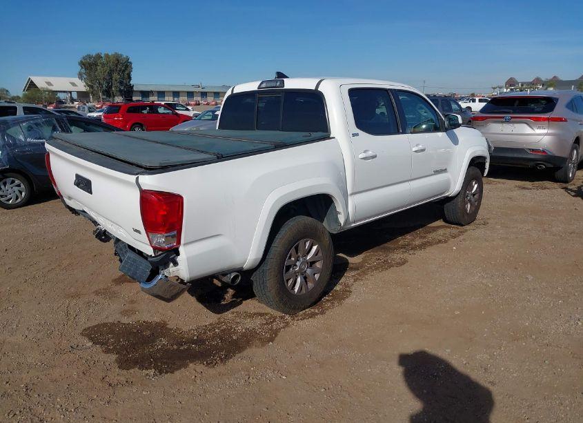 Photo 4 of 2017 Toyota Tacoma SR5 V6 (VIN 3TMAZ5CN3HM027832)