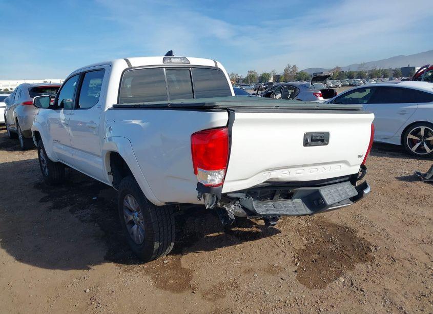 Photo 6 of 2017 Toyota Tacoma SR5 V6 (VIN 3TMAZ5CN3HM027832)