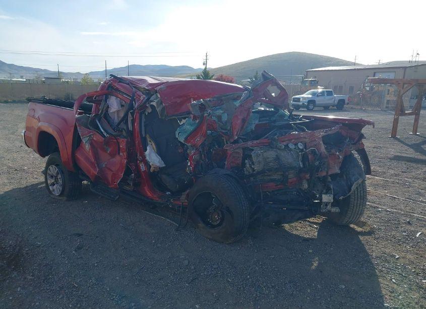 2017 Toyota Tacoma SR5 V6 (VIN 3TMAZ5CN3HM039155) main photo