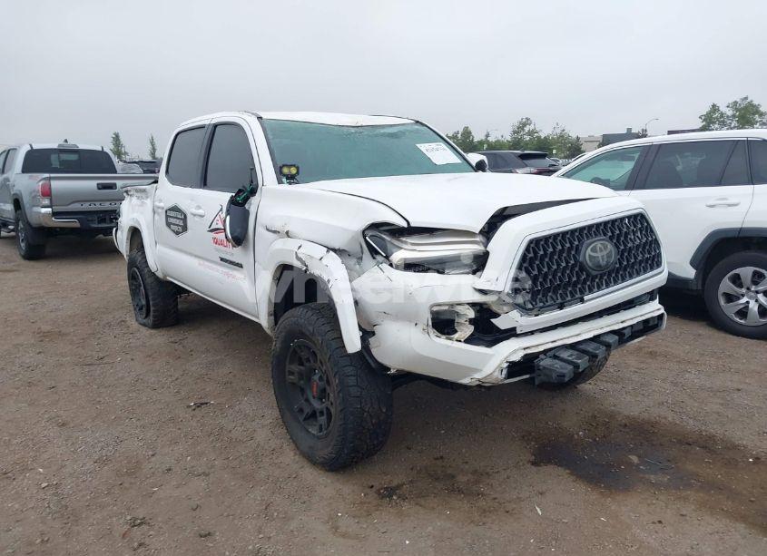 2018 Toyota Tacoma TRD OFF ROAD (VIN 3TMAZ5CN3JM054602) main photo