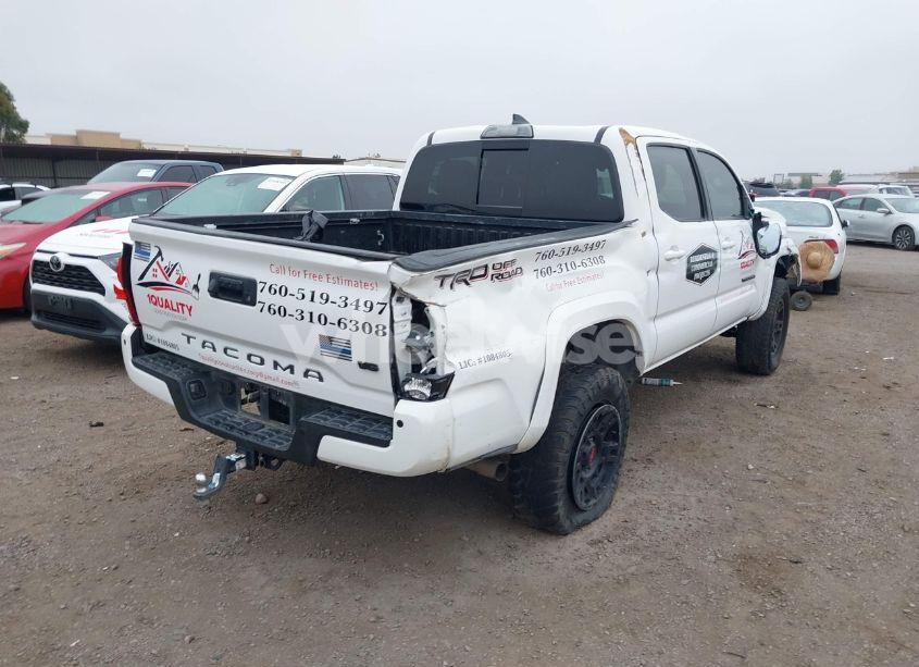 Photo 4 of 2018 Toyota Tacoma TRD OFF ROAD (VIN 3TMAZ5CN3JM054602)