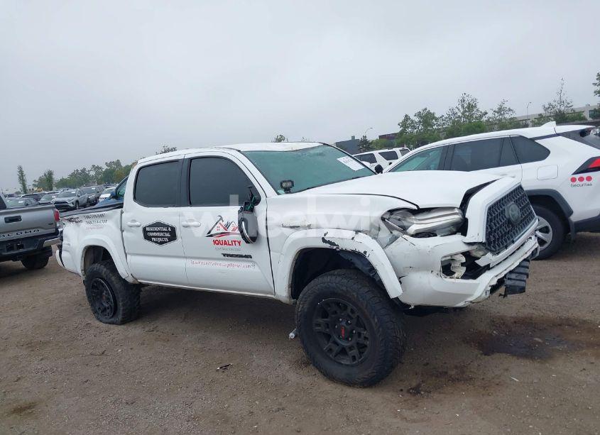 Photo 6 of 2018 Toyota Tacoma TRD OFF ROAD (VIN 3TMAZ5CN3JM054602)