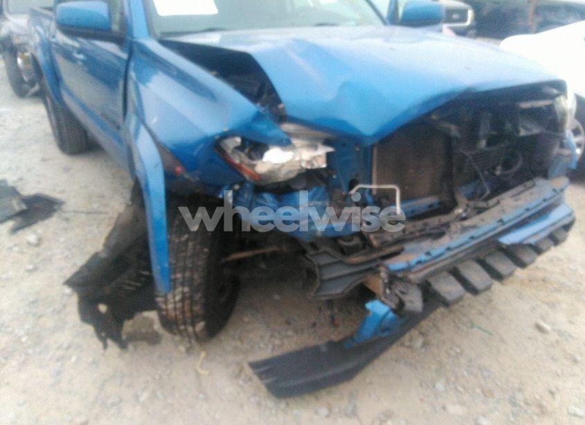 Photo 6 of 2018 Toyota Tacoma SR5 V6 (VIN 3TMAZ5CN3JM066409)