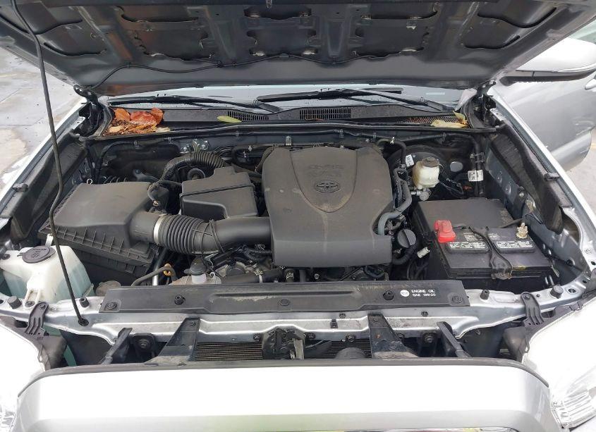 Photo 10 of 2019 Toyota Tacoma TRD OFF ROAD (VIN 3TMAZ5CN3KM084037)