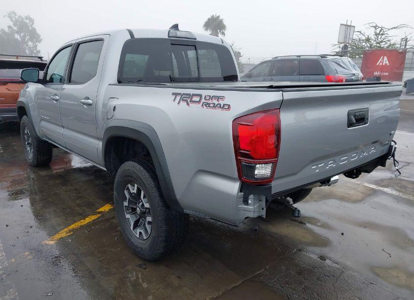Photo 3 of 2019 Toyota Tacoma TRD OFF ROAD (VIN 3TMAZ5CN3KM084037)
