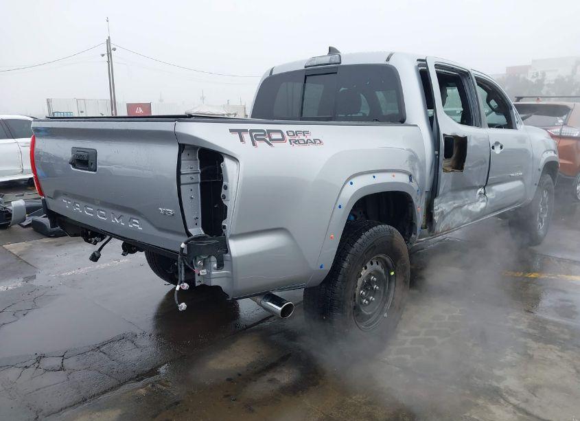 Photo 6 of 2019 Toyota Tacoma TRD OFF ROAD (VIN 3TMAZ5CN3KM084037)