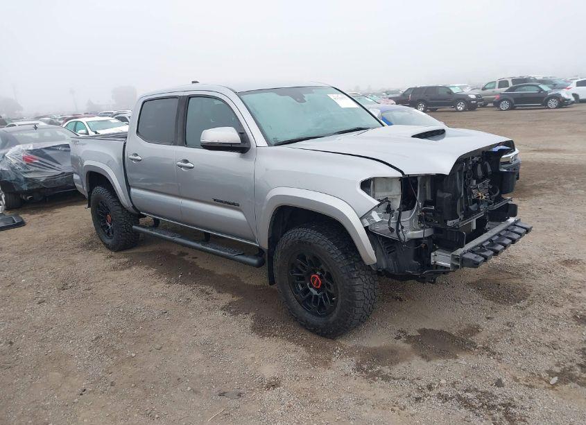2020 Toyota Tacoma TRD SPORT (VIN 3TMAZ5CN3LM117202) main photo