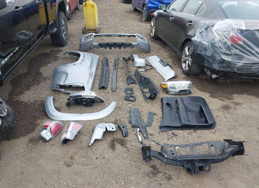 Photo 12 of 2020 Toyota Tacoma TRD SPORT (VIN 3TMAZ5CN3LM117202)