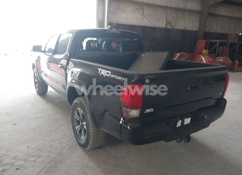 Photo 3 of 2016 Toyota Tacoma TRD SPORT (VIN 3TMAZ5CN4GM024727)