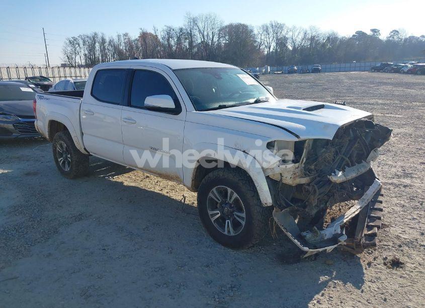 2018 Toyota Tacoma TRD SPORT (VIN 3TMAZ5CN4JM062272) main photo