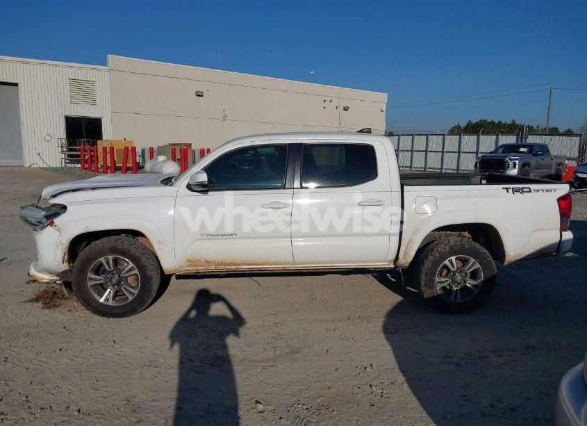 Photo 15 of 2018 Toyota Tacoma TRD SPORT (VIN 3TMAZ5CN4JM062272)