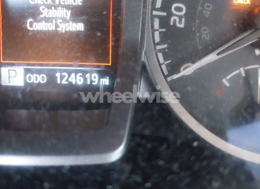 Photo 16 of 2018 Toyota Tacoma SR5 V6 (VIN 3TMAZ5CN4JM069965)