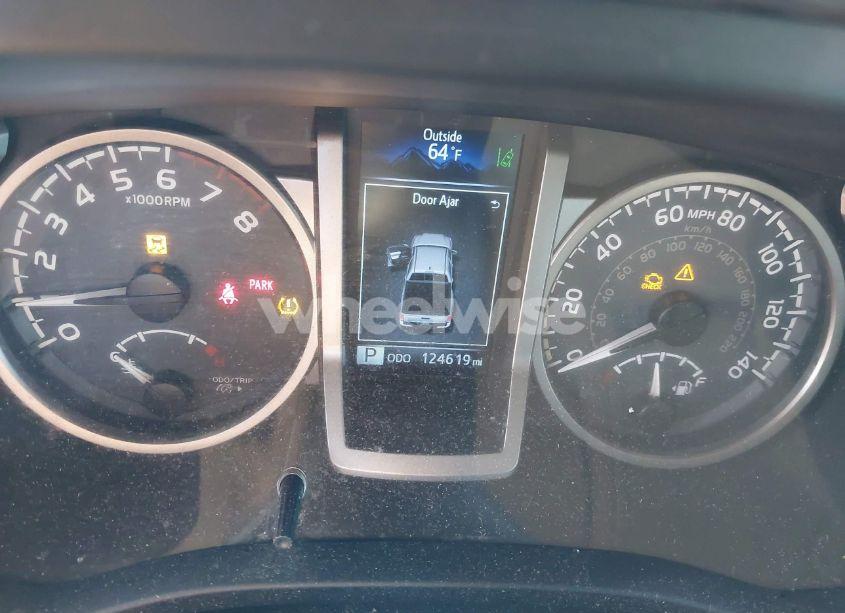 Photo 7 of 2018 Toyota Tacoma SR5 V6 (VIN 3TMAZ5CN4JM069965)