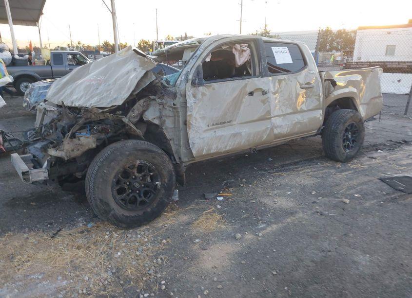Photo 2 of 2019 Toyota Tacoma SR5 V6 (VIN 3TMAZ5CN4KM091658)