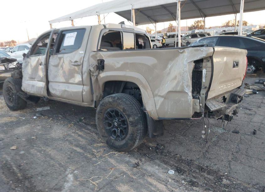 Photo 3 of 2019 Toyota Tacoma SR5 V6 (VIN 3TMAZ5CN4KM091658)