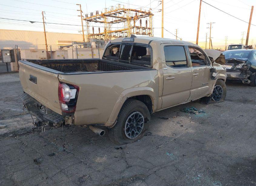 Photo 4 of 2019 Toyota Tacoma SR5 V6 (VIN 3TMAZ5CN4KM091658)