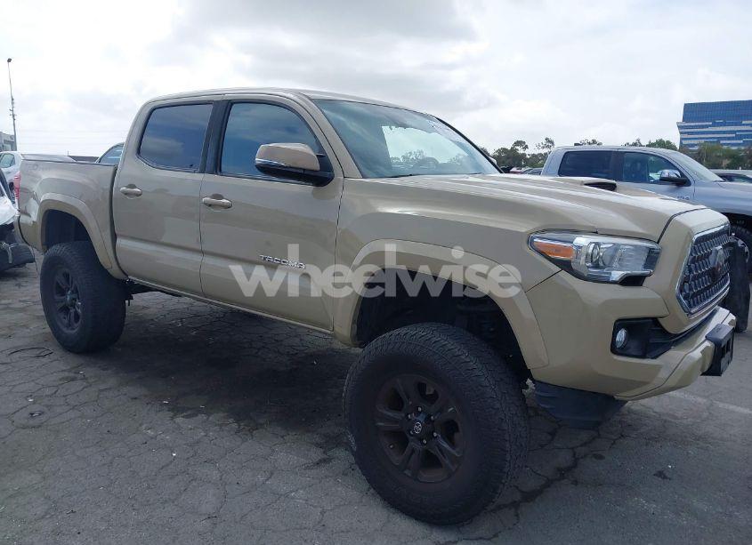 2019 Toyota Tacoma TRD SPORT (VIN 3TMAZ5CN4KM095046) main photo