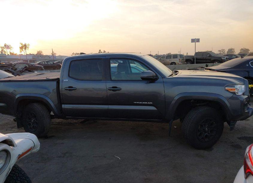 Photo 13 of 2019 Toyota Tacoma SR5 V6 (VIN 3TMAZ5CN4KM097797)