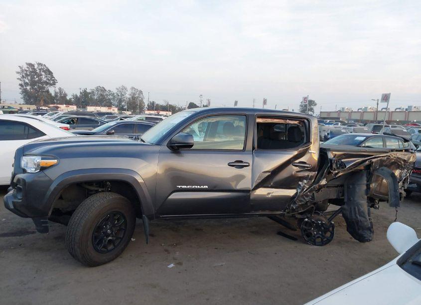 Photo 14 of 2019 Toyota Tacoma SR5 V6 (VIN 3TMAZ5CN4KM097797)