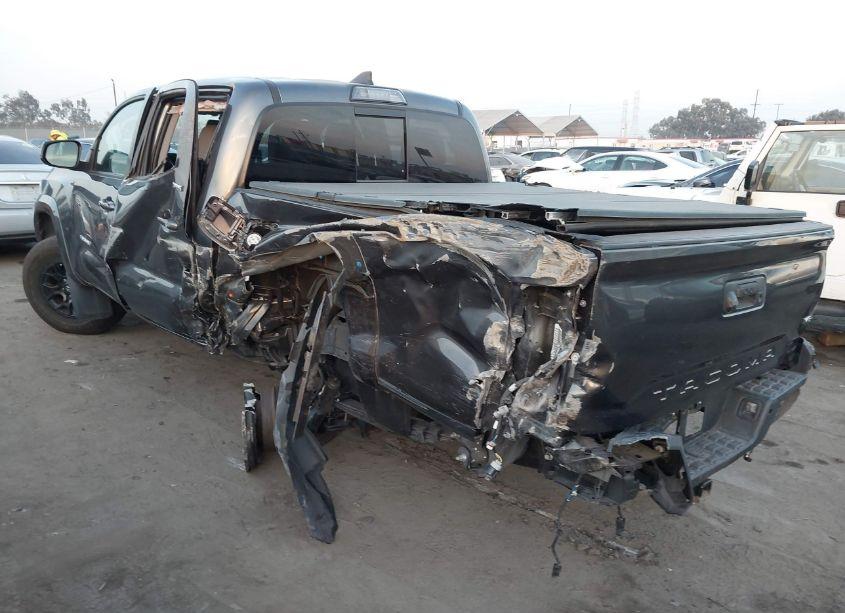 Photo 3 of 2019 Toyota Tacoma SR5 V6 (VIN 3TMAZ5CN4KM097797)