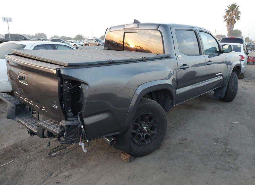 Photo 4 of 2019 Toyota Tacoma SR5 V6 (VIN 3TMAZ5CN4KM097797)