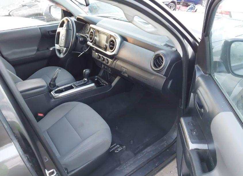 Photo 5 of 2019 Toyota Tacoma SR5 V6 (VIN 3TMAZ5CN4KM097797)