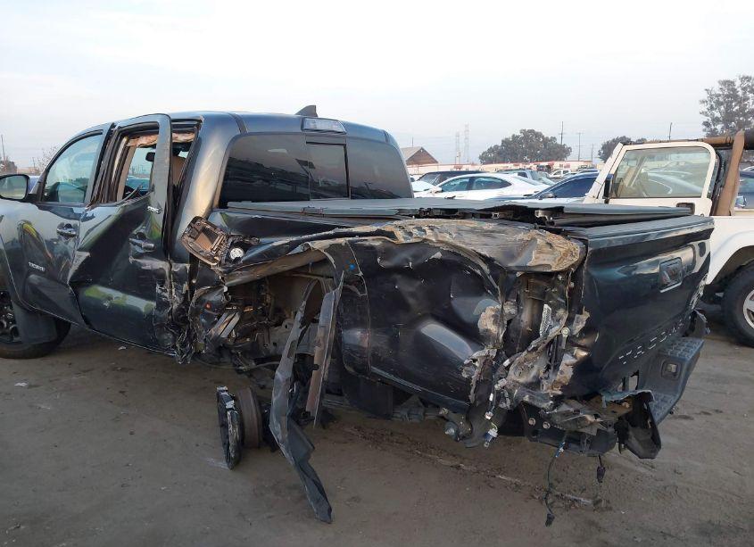 Photo 6 of 2019 Toyota Tacoma SR5 V6 (VIN 3TMAZ5CN4KM097797)