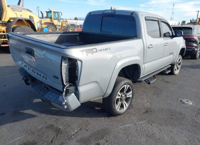 Photo 4 of 2019 Toyota Tacoma TRD SPORT (VIN 3TMAZ5CN4KM105221)
