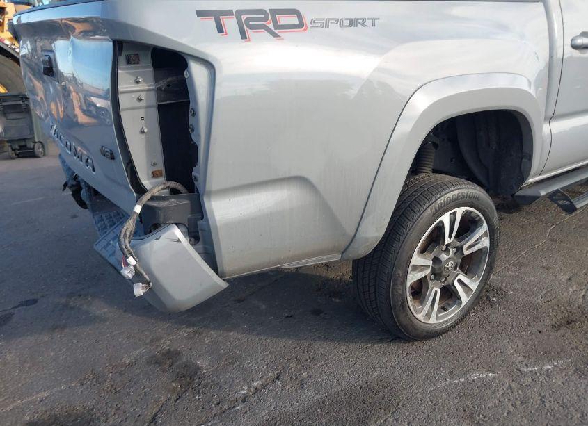 Photo 6 of 2019 Toyota Tacoma TRD SPORT (VIN 3TMAZ5CN4KM105221)