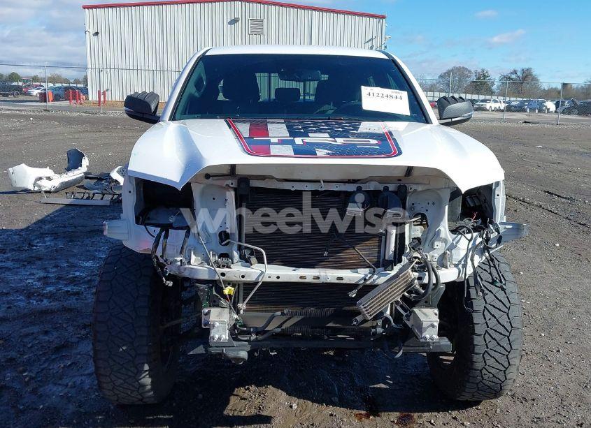 Photo 13 of 2020 Toyota Tacoma TRD OFF-ROAD (VIN 3TMAZ5CN4LM132002)