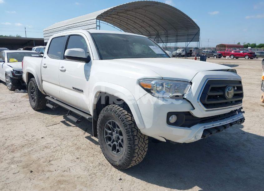 2022 Toyota Tacoma SR5 V6 (VIN 3TMAZ5CN4NM165679) main photo