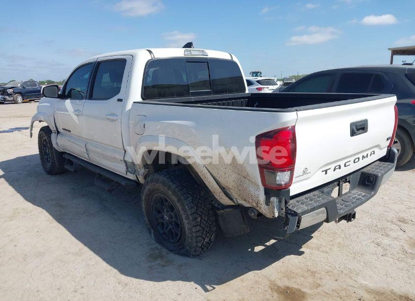 Photo 3 of 2022 Toyota Tacoma SR5 V6 (VIN 3TMAZ5CN4NM165679)