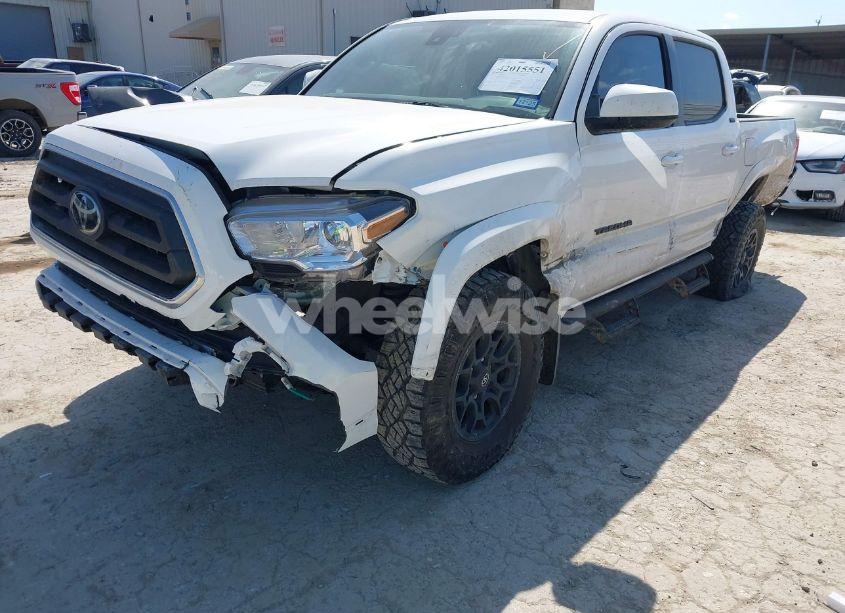 Photo 6 of 2022 Toyota Tacoma SR5 V6 (VIN 3TMAZ5CN4NM165679)