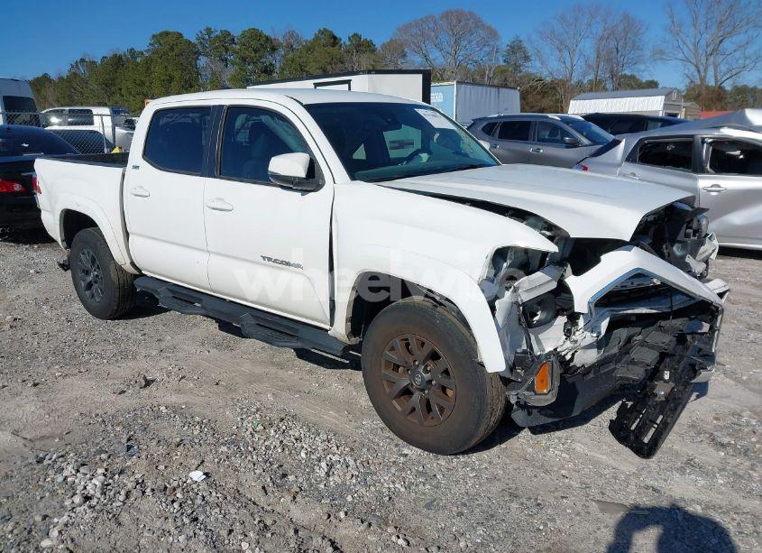 2022 Toyota Tacoma SR5 V6 (VIN 3TMAZ5CN4NM166542) main photo