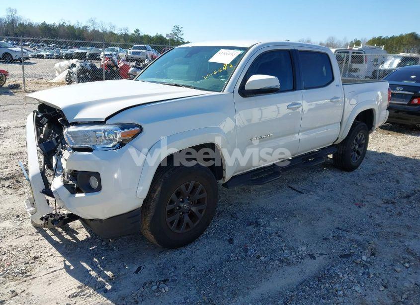 Photo 2 of 2022 Toyota Tacoma SR5 V6 (VIN 3TMAZ5CN4NM166542)