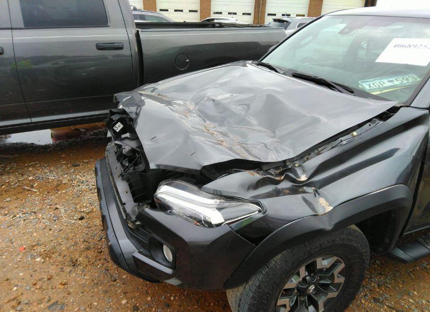 Photo 6 of 2022 Toyota Tacoma TRD OFF ROAD (VIN 3TMAZ5CN4NM184264)
