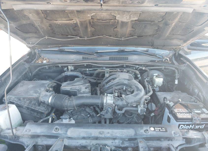 Photo 10 of 2016 Toyota Tacoma SR5 V6 (VIN 3TMAZ5CN5GM001439)