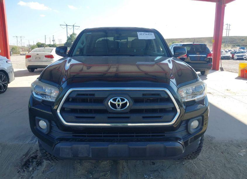 Photo 12 of 2016 Toyota Tacoma SR5 V6 (VIN 3TMAZ5CN5GM001439)