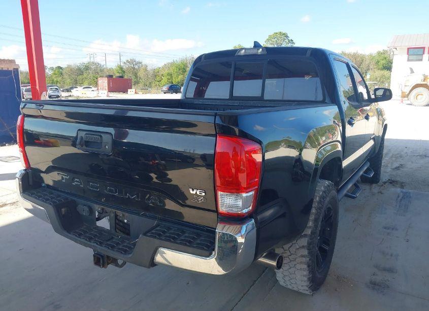 Photo 4 of 2016 Toyota Tacoma SR5 V6 (VIN 3TMAZ5CN5GM001439)