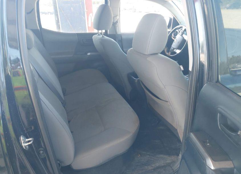 Photo 8 of 2016 Toyota Tacoma SR5 V6 (VIN 3TMAZ5CN5GM001439)