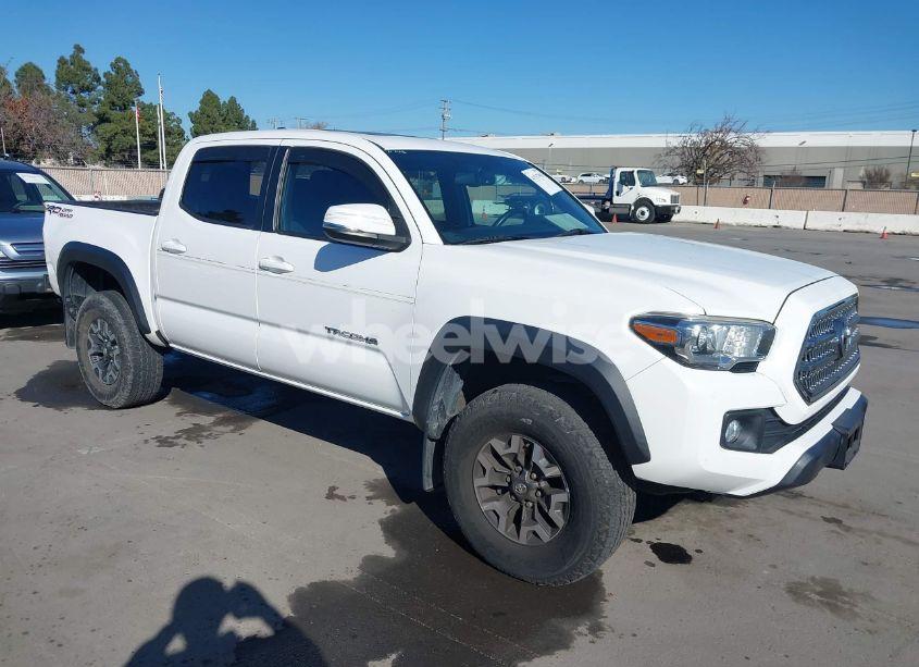2016 Toyota Tacoma TRD OFF ROAD (VIN 3TMAZ5CN5GM014661) main photo
