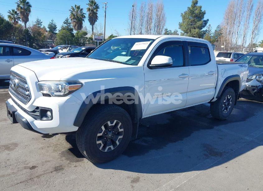 Photo 2 of 2016 Toyota Tacoma TRD OFF ROAD (VIN 3TMAZ5CN5GM014661)