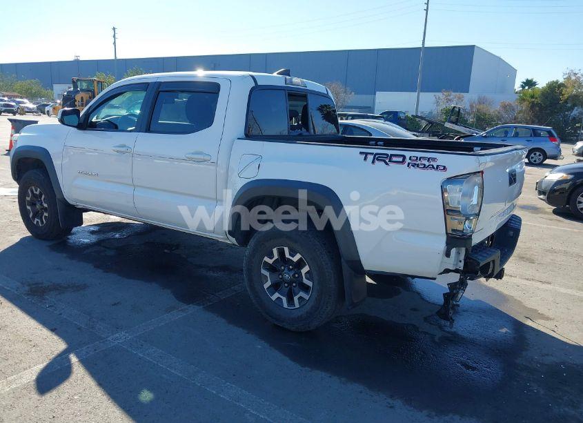 Photo 3 of 2016 Toyota Tacoma TRD OFF ROAD (VIN 3TMAZ5CN5GM014661)