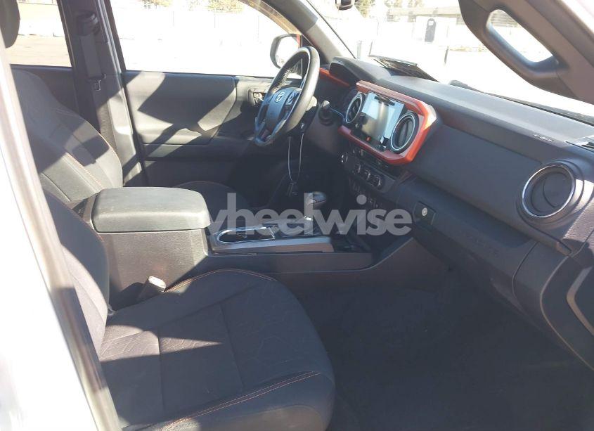 Photo 5 of 2016 Toyota Tacoma TRD OFF ROAD (VIN 3TMAZ5CN5GM014661)