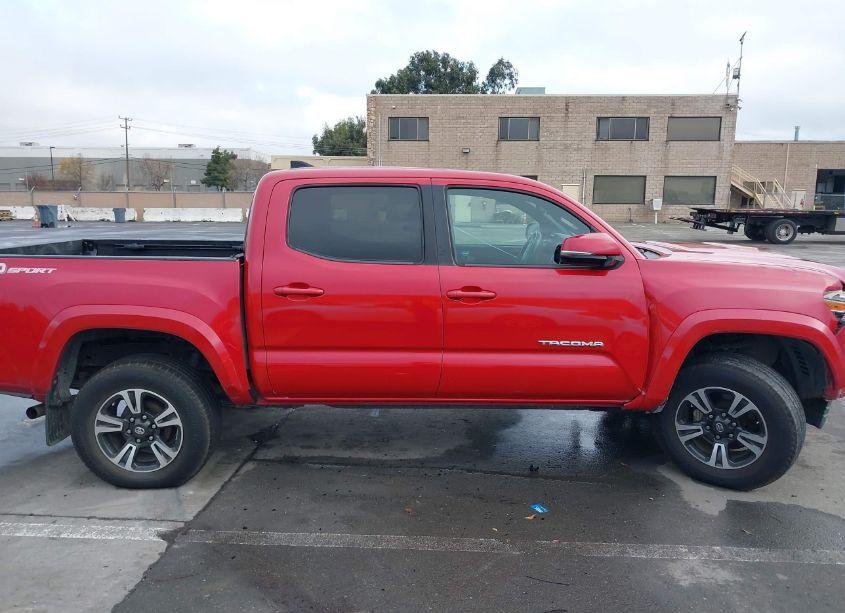 Photo 14 of 2017 Toyota Tacoma (VIN 3TMAZ5CN5HM026214)