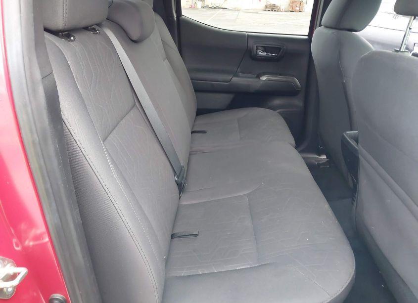 Photo 8 of 2017 Toyota Tacoma (VIN 3TMAZ5CN5HM026214)